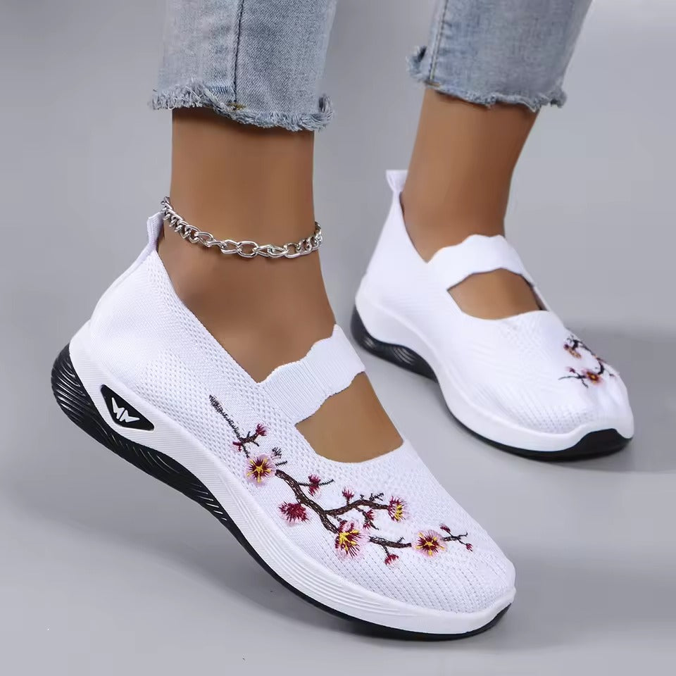 Women’s Summer Breathable Mesh Flats – Lightweight Casual Slip-On Walking Shoes for Everyday Comfort