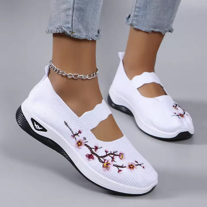 Women’s Summer Breathable Mesh Flats – Lightweight Casual Slip-On Walking Shoes for Everyday Comfort