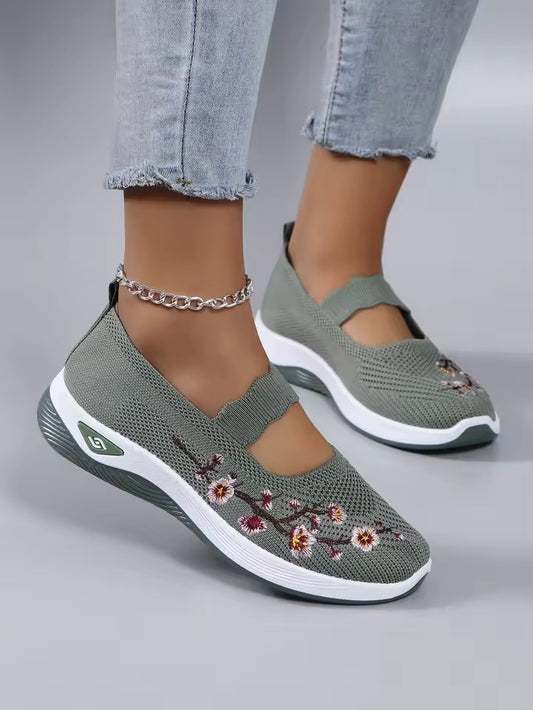 Women’s Summer Breathable Mesh Flats – Lightweight Casual Slip-On Walking Shoes for Everyday Comfort