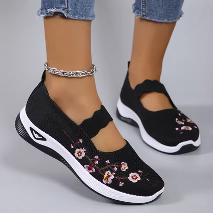 Women’s Summer Breathable Mesh Flats – Lightweight Casual Slip-On Walking Shoes for Everyday Comfort